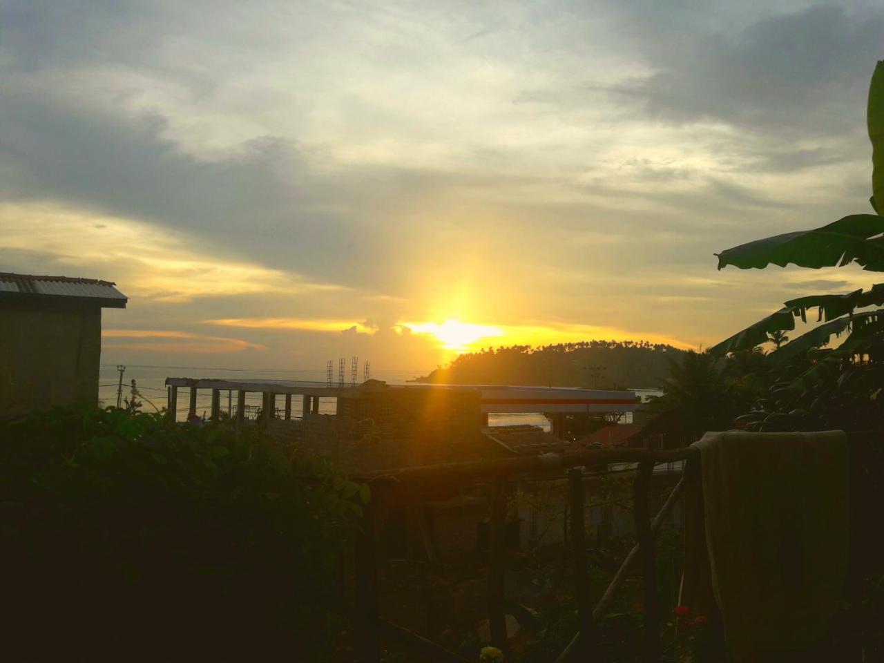 Top Sea View Guest Mirissa Bagian luar foto