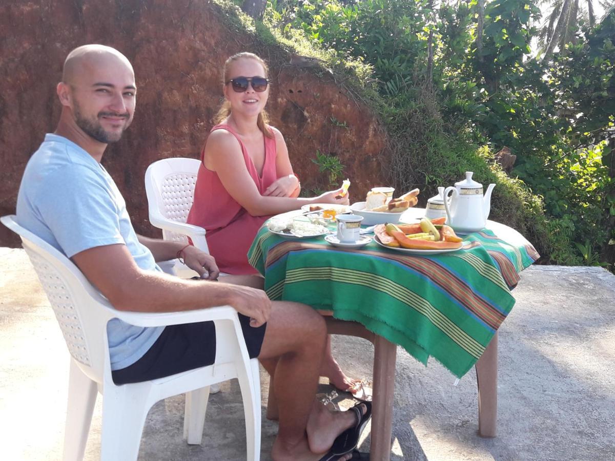 Top Sea View Guest Mirissa Bagian luar foto