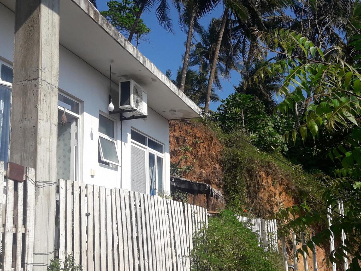 Top Sea View Guest Mirissa Bagian luar foto